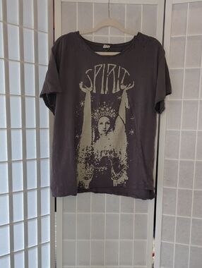 Magnolia Pearl Charcoal Tee with Cream Label Detail